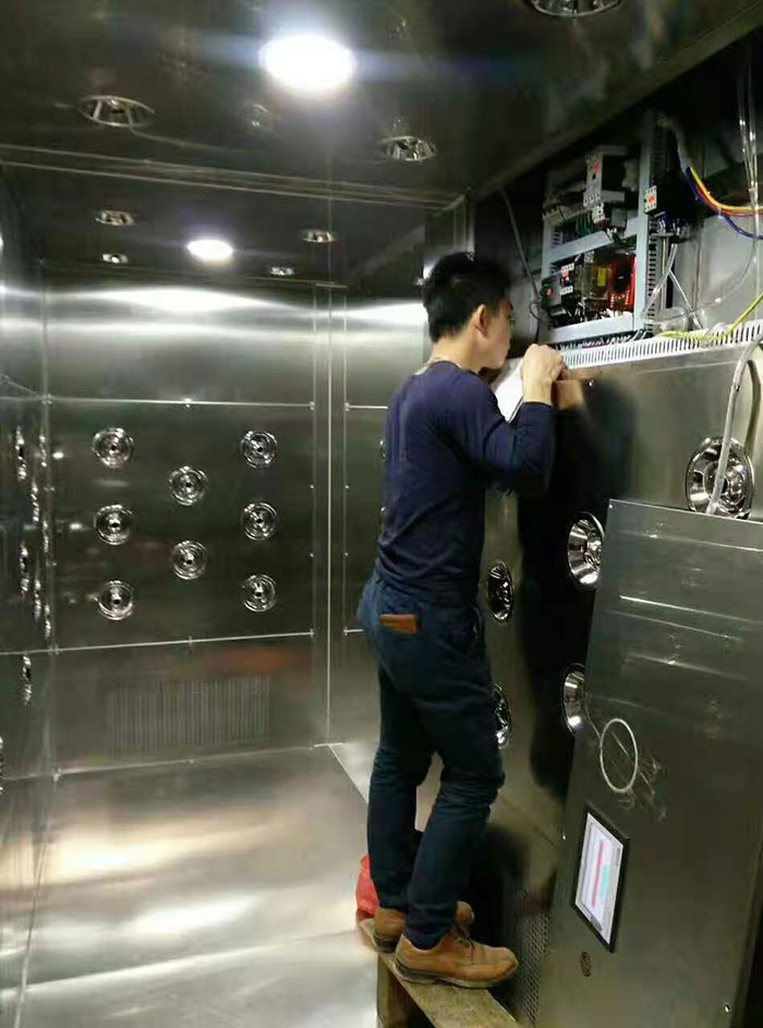 風(fēng)淋室定期進(jìn)行電氣安全檢驗(yàn)是必不可少的