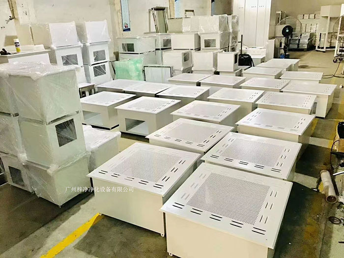 高效送風口通常安裝在潔凈室的天花板或墻壁上，送風面積較大，適用于大面積潔凈室。